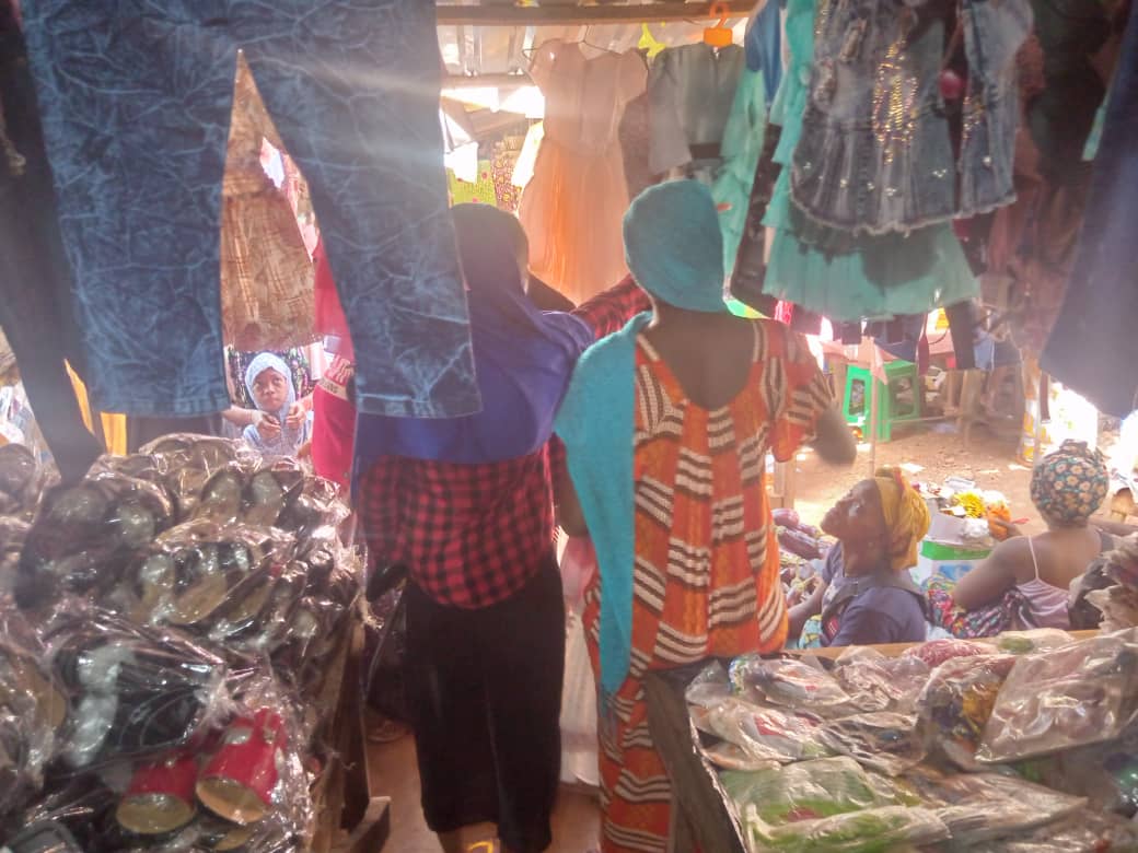 Approche de la fête de Ramadan à Boké : vendeurs et clients se plaignent de la cherté de la vie