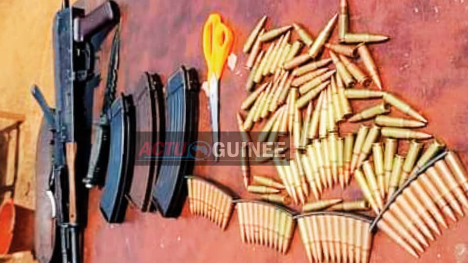 Siguiri : des présumés bandits arrêtés avec un arsenal d’armement…