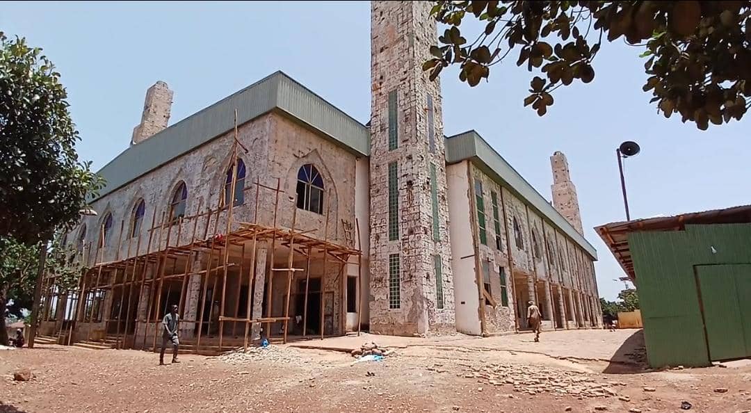 Aïd El Fitr à Labé : la finalisation des travaux de la grande mosquée au centre du sermon du premier imam